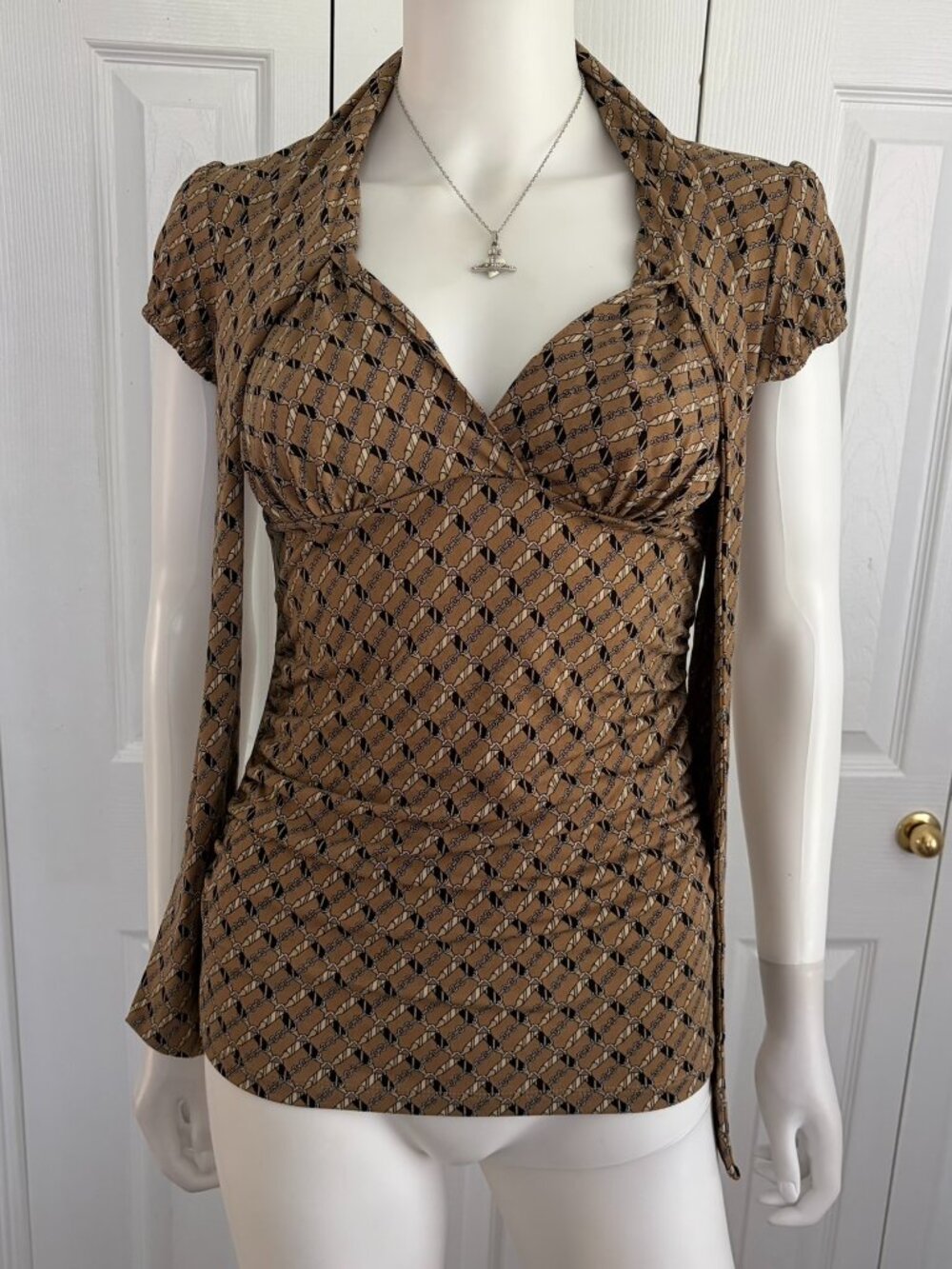 New York & Company size XS short puff sleeve office v neck top y2k